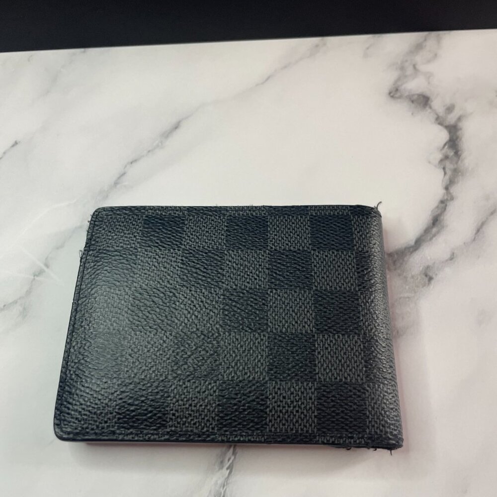 Louis Vuitton Men's Black and Grey Wallet-purses - Picture 2 of 4